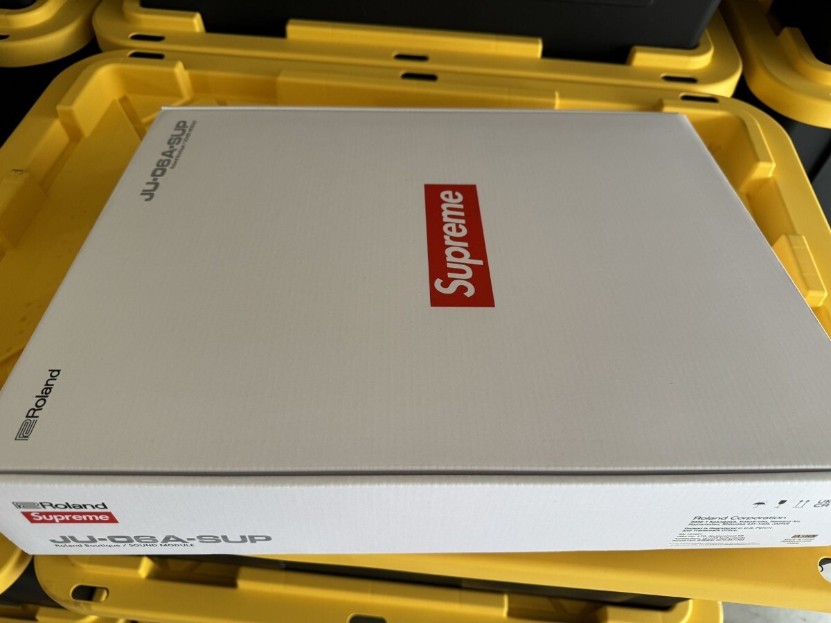 [ новый товар ] Supreme Roland JU-06A синтезатор 2024 год ограниченная модель 