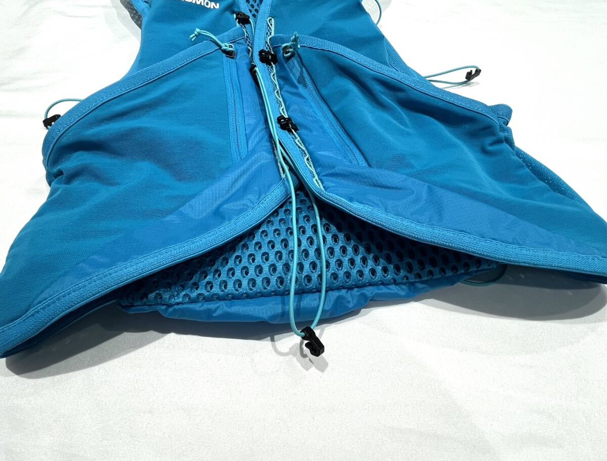 SP202【未使用品◎】サロモン ランニング バックパック ACTIVE SKIN 12 アクティブスキン ハイドレーション ベスト フラスク付 サイズL 青_画像4