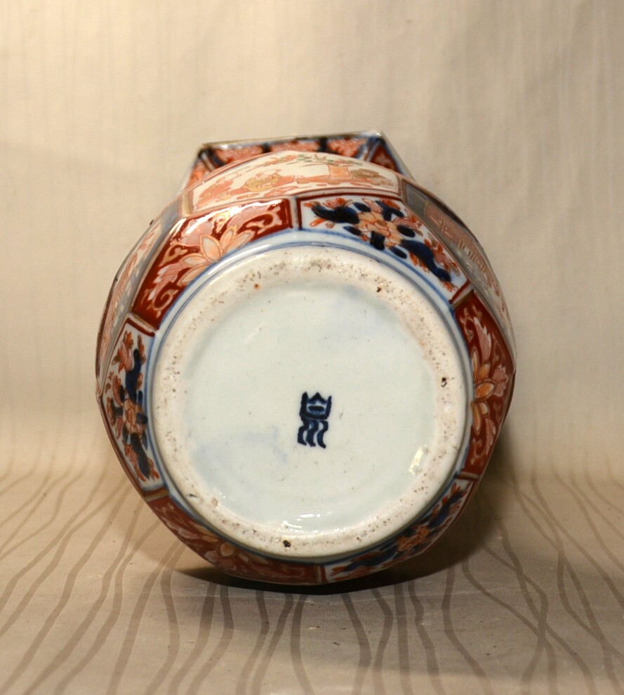 15◆初荷です ◆古伊万里 江戸末期 染錦亀甲面取尺一寸花瓶 33.5cm 口にニューあり ◆鑑定書 立札付 ヨーロッパ帰り_画像8