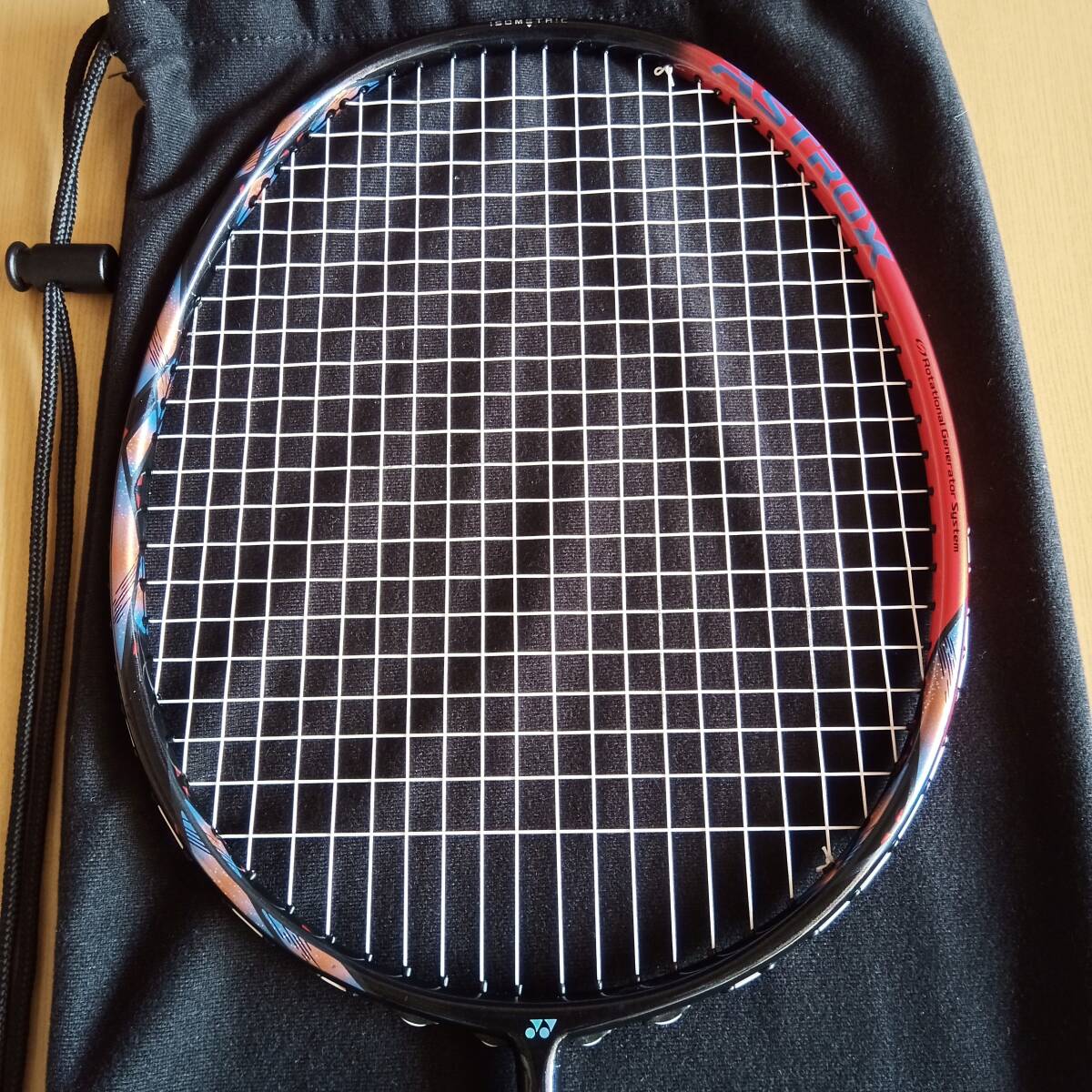 ヨネックス アストロクス77プロ/ASTROX77 PRO AX77-P 4U5 ハイオレンジ 人気モデル 美品_画像2