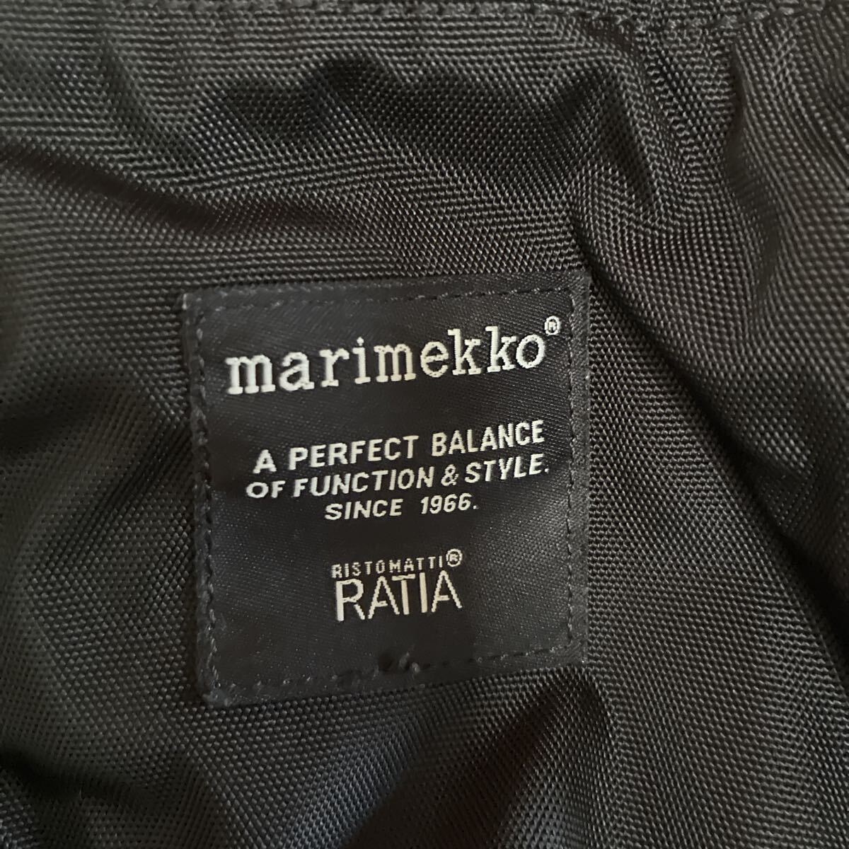 マリメッコ★marimekko★リュック★バックパック ★METRO(メトロ)★黒★バッグ_画像2