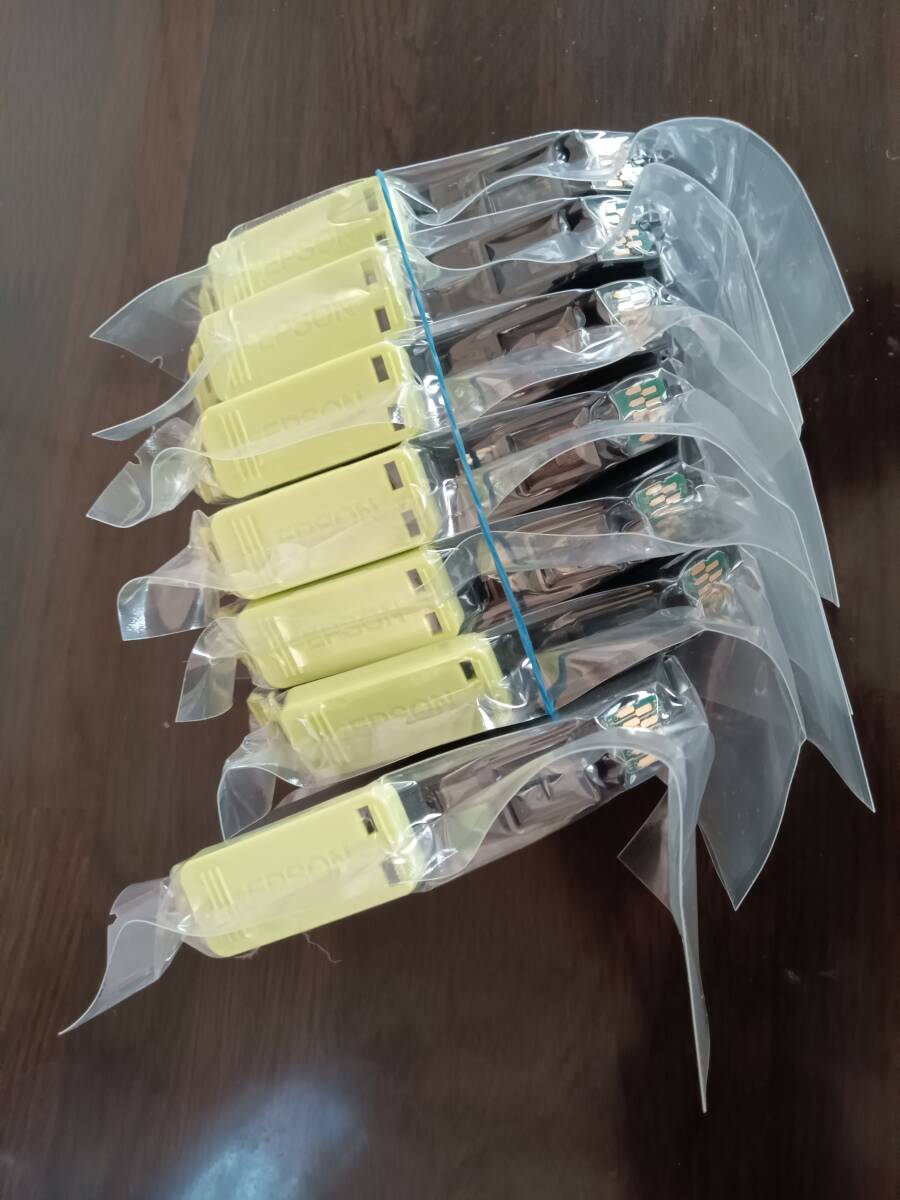 エプソン 純正 インクカートリッジ 6個＋1個セット ICBK70L ICC70L ICM70L ICY70L ICLM70L ICLC70L 2個 、合計7個　未使用_画像2