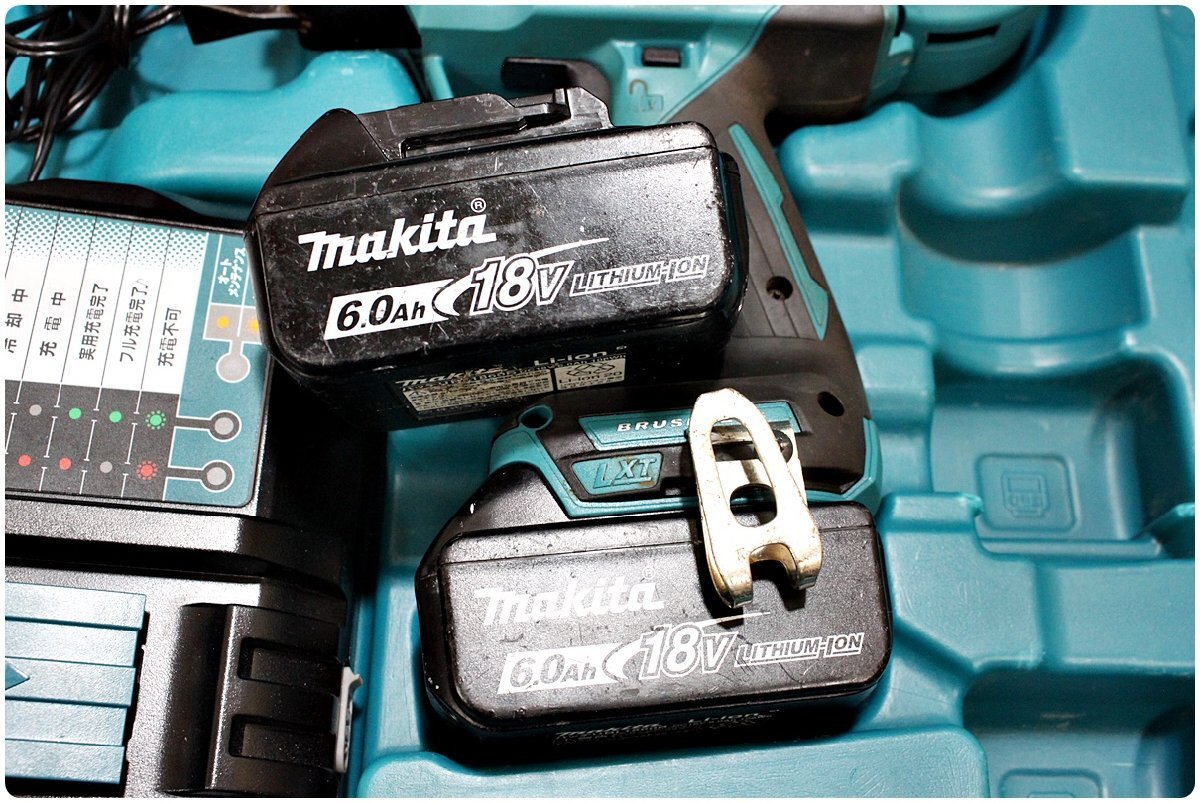 【中古】makita マキタ 18V 充電式鉄筋結束機 TR180DRGX バッテリー2個 充電器 ケース_画像7