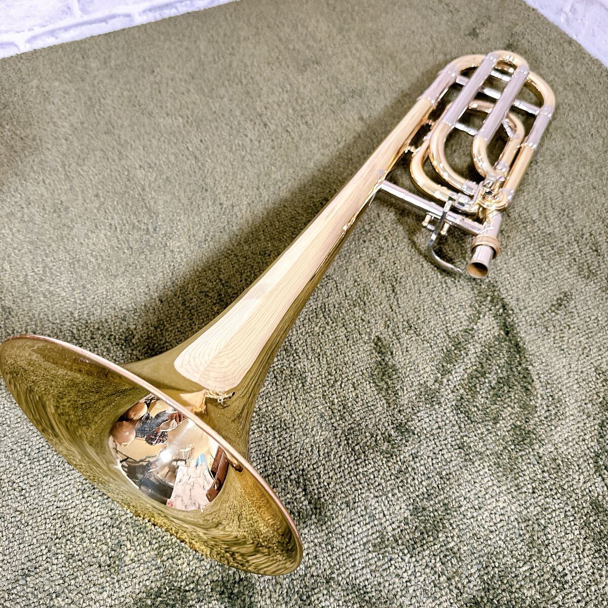 美品 希少 Bach Stradivarius 42B テナーバストロンボーン エルクハート ニッケルスライド バック _画像3