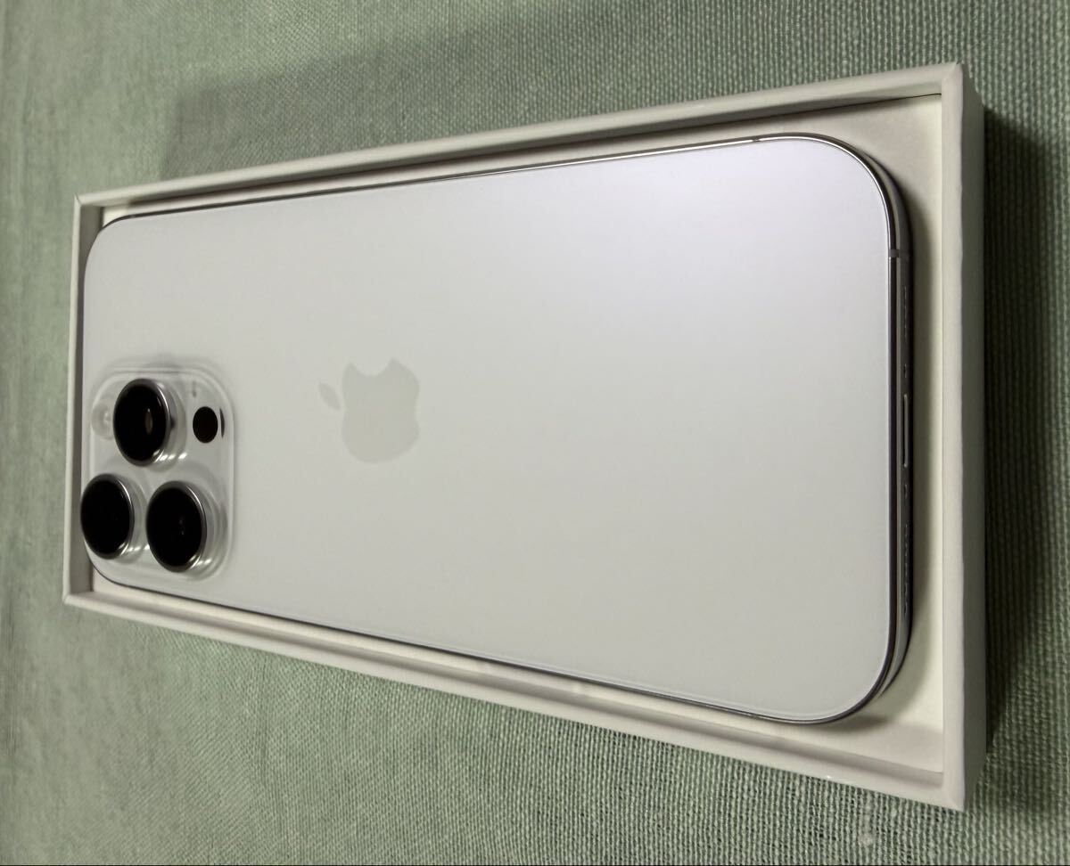 * изрядно прекрасный товар iPhone16Pro 512GB черный титан *