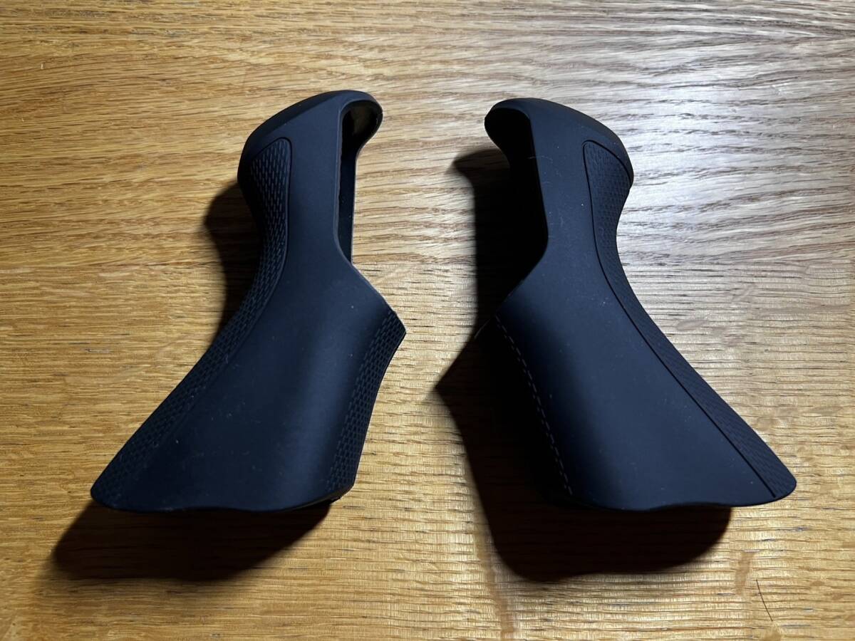 SHIMANO Di2 ST-6870用 ブラケットカバー ブラック_画像1