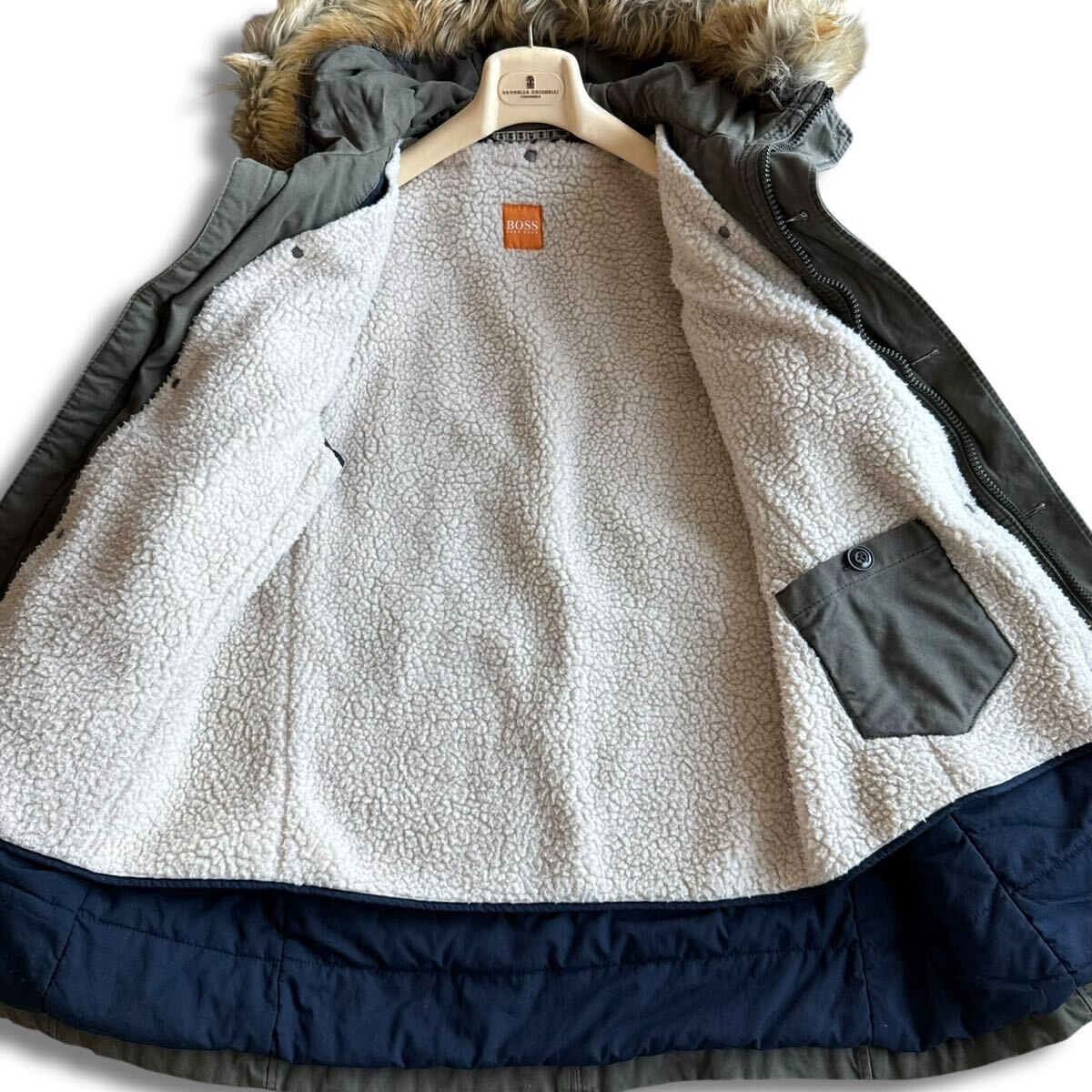 極美品/Lサイズ●HUGO BOSS ヒューゴボス 2way ミリタリー モッズコート ロングコート 中綿 ボアライナー 極暖 ファー 48 カーキ ロゴ金具_画像6