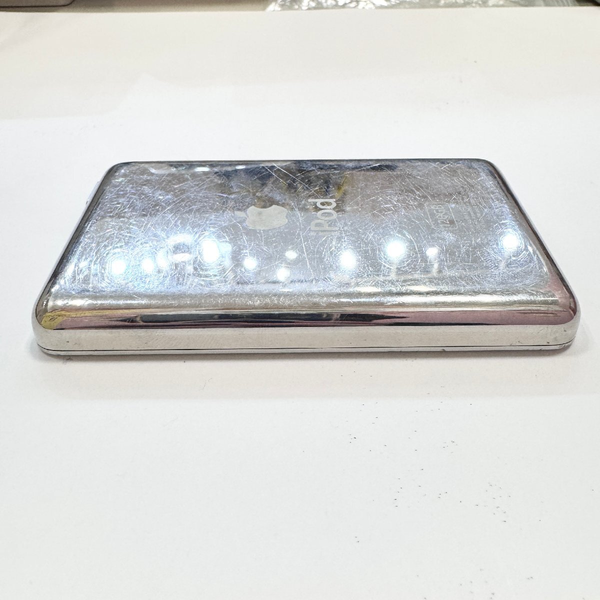 1円～ iPod Classic/アイポッド クラシック Apple/アップル デジタルオーディオプレーヤー MB562J A1238 120GB 通電確認済み 初期化済み_画像4