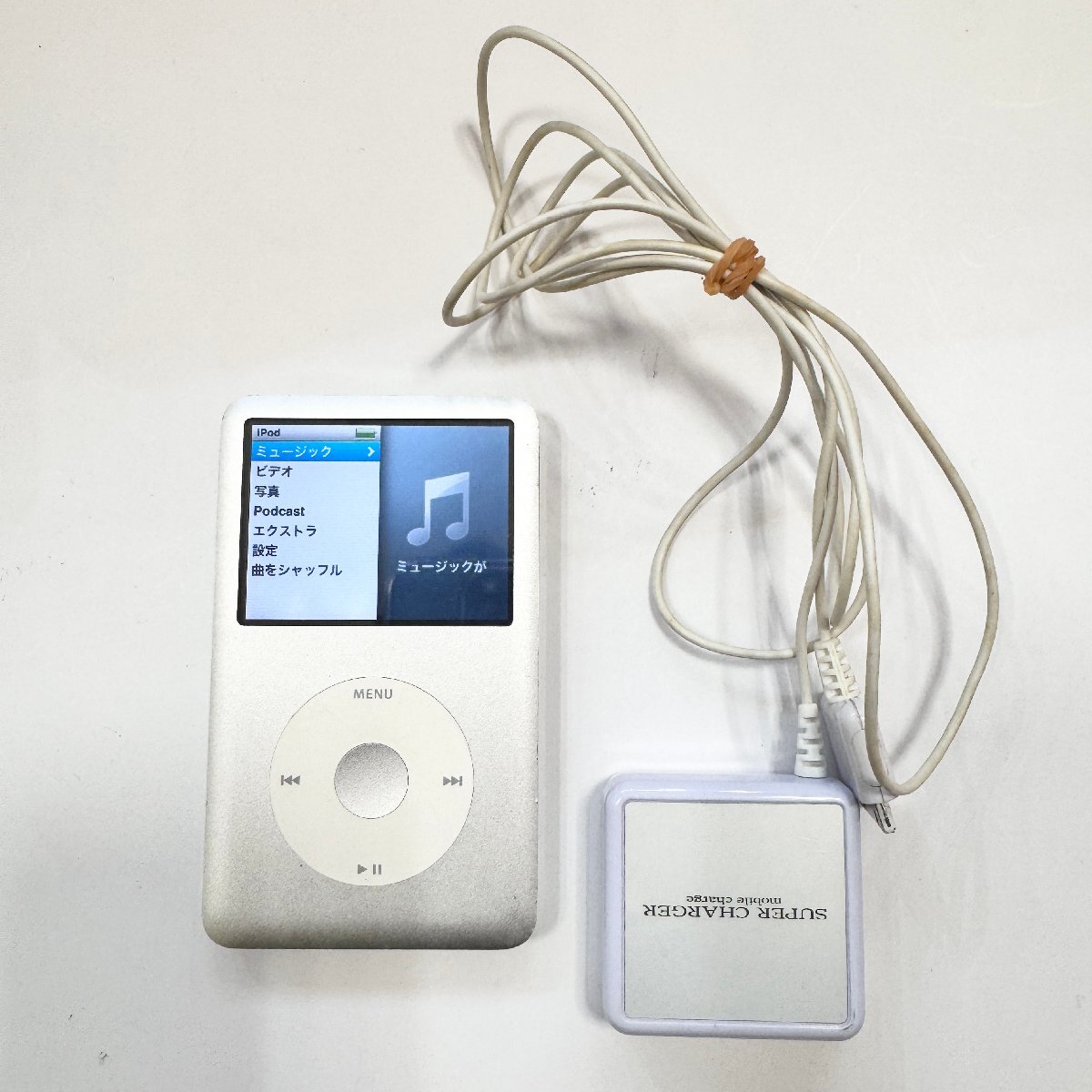 1円～ iPod Classic/アイポッド クラシック Apple/アップル デジタルオーディオプレーヤー MB562J A1238 120GB 通電確認済み 初期化済み_画像1