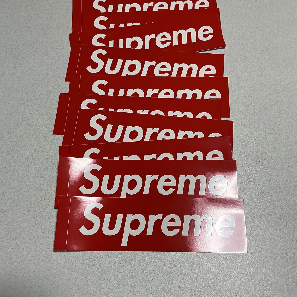  Supreme стикер 10 листов 100 иен старт 
