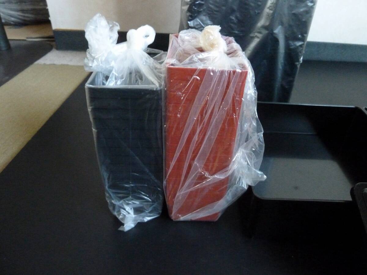★☆未使用品★仕出し用 おせち2段重箱5点セット・中仕切りあり★プラスチック製☆★_画像5
