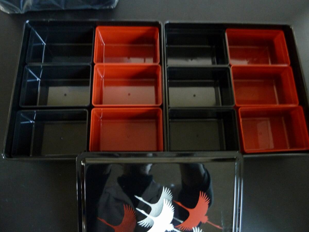 ★☆未使用品★仕出し用 おせち2段重箱5点セット・中仕切りあり★プラスチック製☆★_画像6