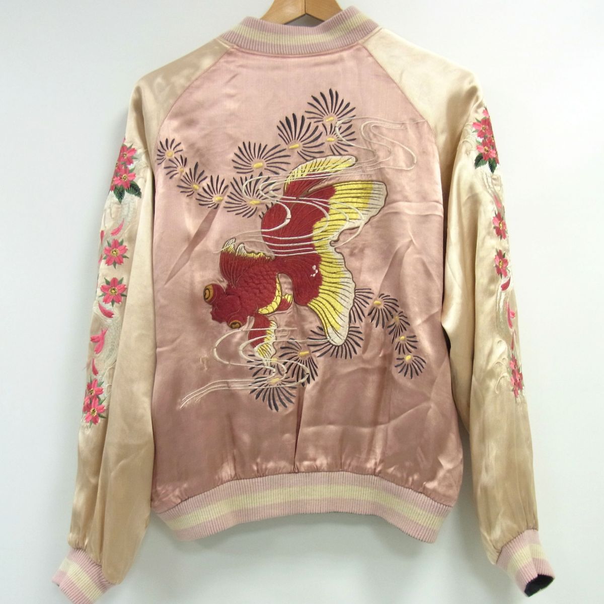 レア☆百花繚乱 リバーシブル スカジャン 金魚 花 刺繍 サテン スーベニアジャケット メンズ_画像2