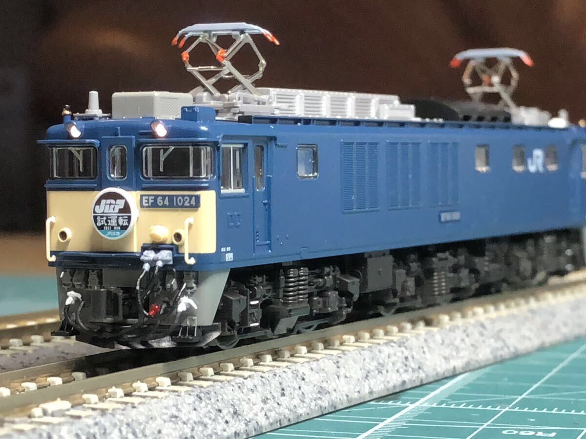 KATO 3024-3 EF64 1000 一般色JR貨物クーラー搭載車【 1025】号機、新品取付加工、常点灯ライトユニット搭載、解放テコ追加、伯備線仕様_画像3