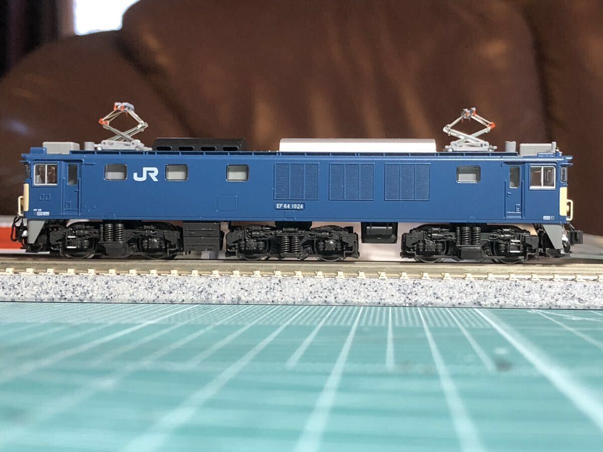 KATO 3024-3 EF64 1000 一般色JR貨物クーラー搭載車【 1025】号機、新品取付加工、常点灯ライトユニット搭載、解放テコ追加、伯備線仕様_画像8