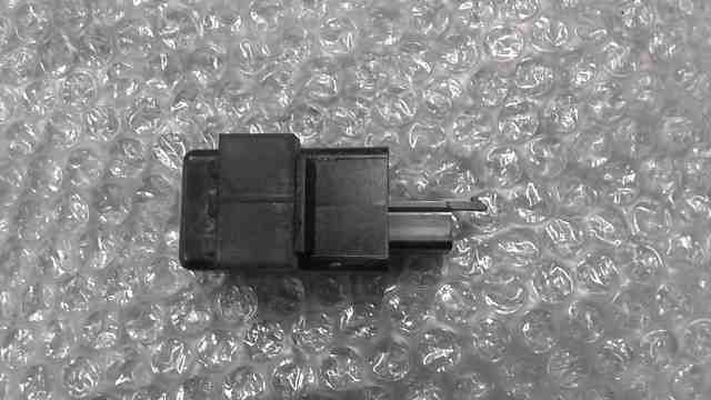 マグザム　SG17J-015　の　ウインカーリレー *1763689862　中古_画像5