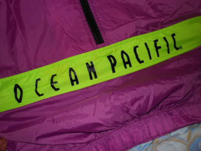 送料無料です◆Ocean Pacific オーシャンパシフィック◆紫色 ナイロン ジャケット 身幅60cm 総丈65cm_画像2