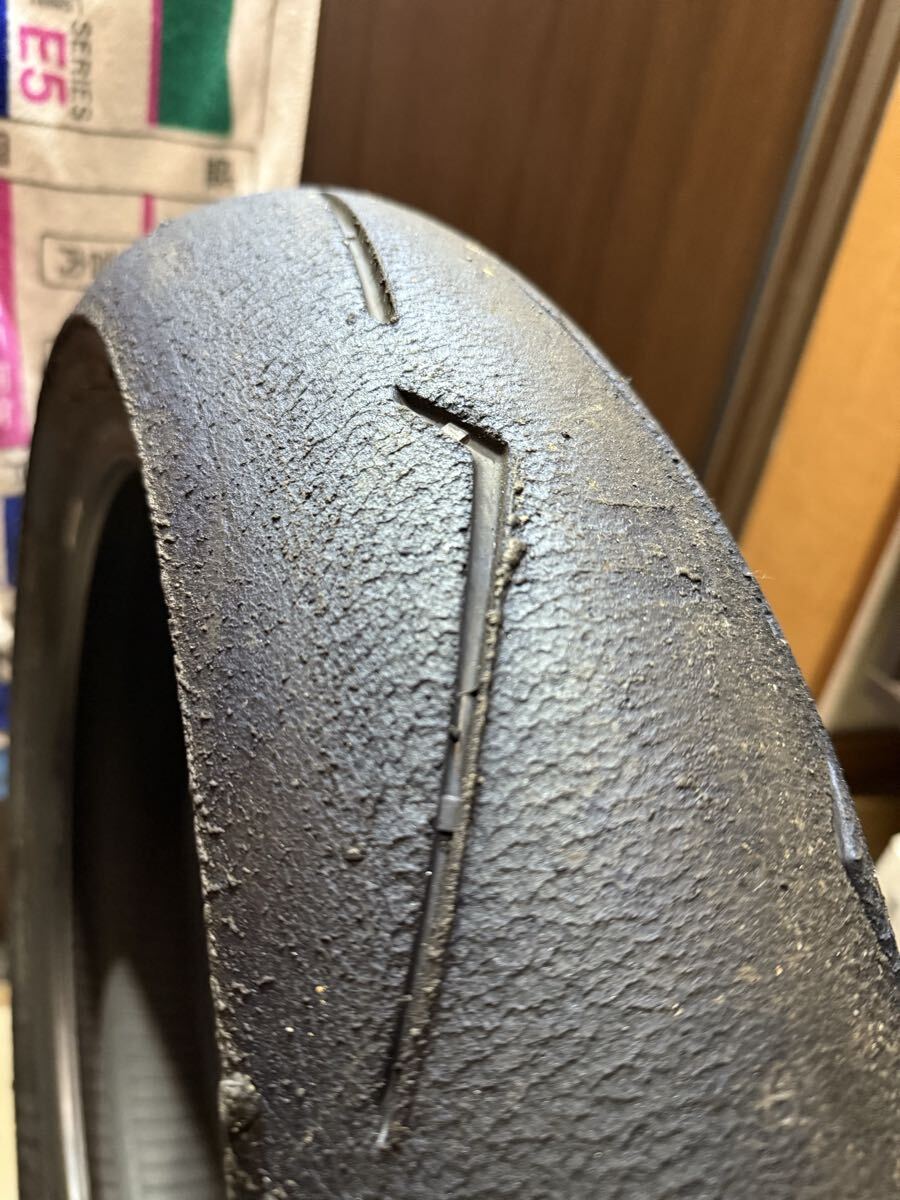 中古MCタイヤ 2024年製造 PIRELLI DIABLO SUPERCORSA V4 SC1 140/70R17 ピレリ ディアブロ スーパーコルサ 140 70 17 2224 K6740_画像5