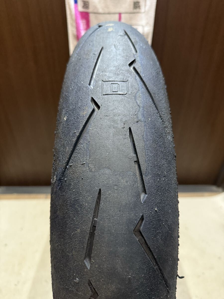 中古MCタイヤ 2023年製造 PIRELLI DIABLO SUPERCORSA V4 SC1 120/70R17 ピレリ ディアブロ スーパーコルサ 120 70 17 2623 K6757_画像1