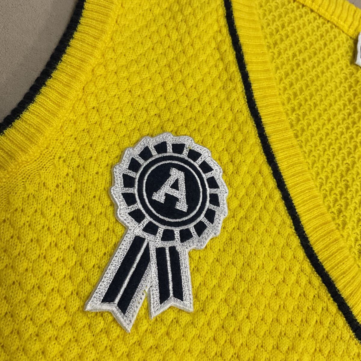 【超美品】adidas GOLF アディダスゴルフ テーラーメイドレディースM ニットベスト ゴルフウェア ニット ベスト Vネックベスト ワッペン　_画像4