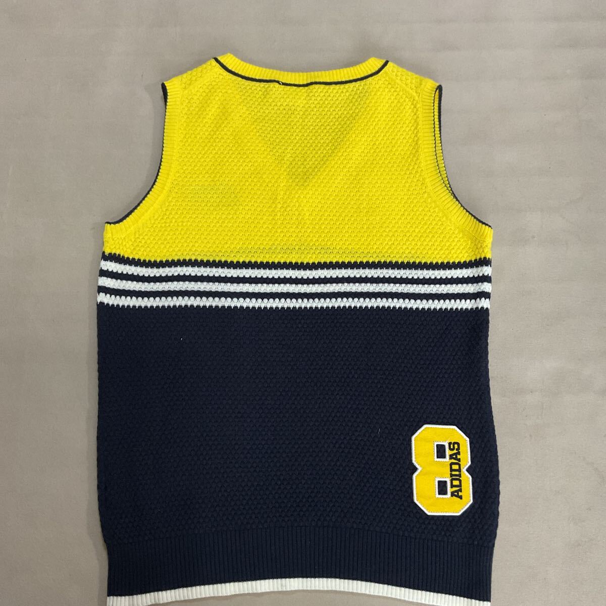 【超美品】adidas GOLF アディダスゴルフ テーラーメイドレディースM ニットベスト ゴルフウェア ニット ベスト Vネックベスト ワッペン　_画像8