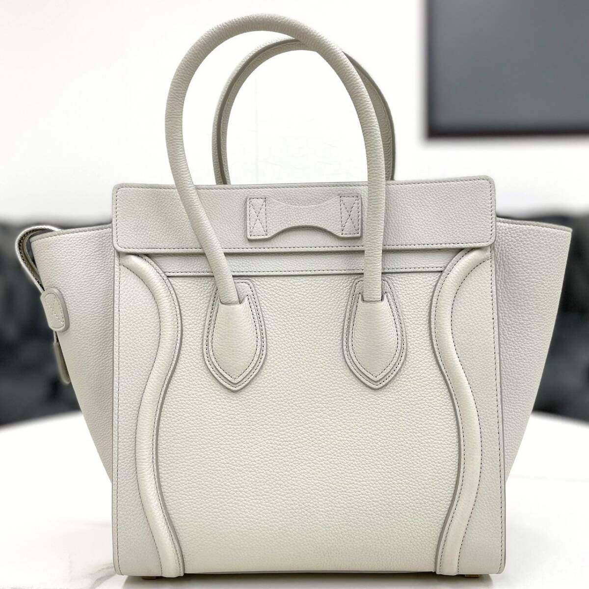 セリーヌ　ラゲージ　マイクロ　レザー　ライトグレー　ハンドバッグ　2018年_画像2