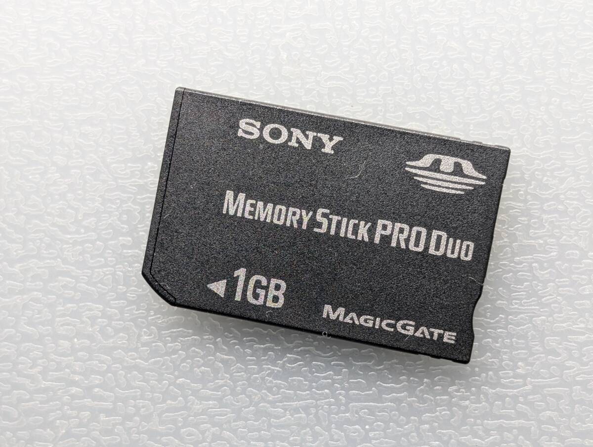 SONY Memory Stick PRO Duo 1GB MSX-M1GST ソニー メモリースティック プロ デュオ PSP メモリーカード 動作確認済み_画像1
