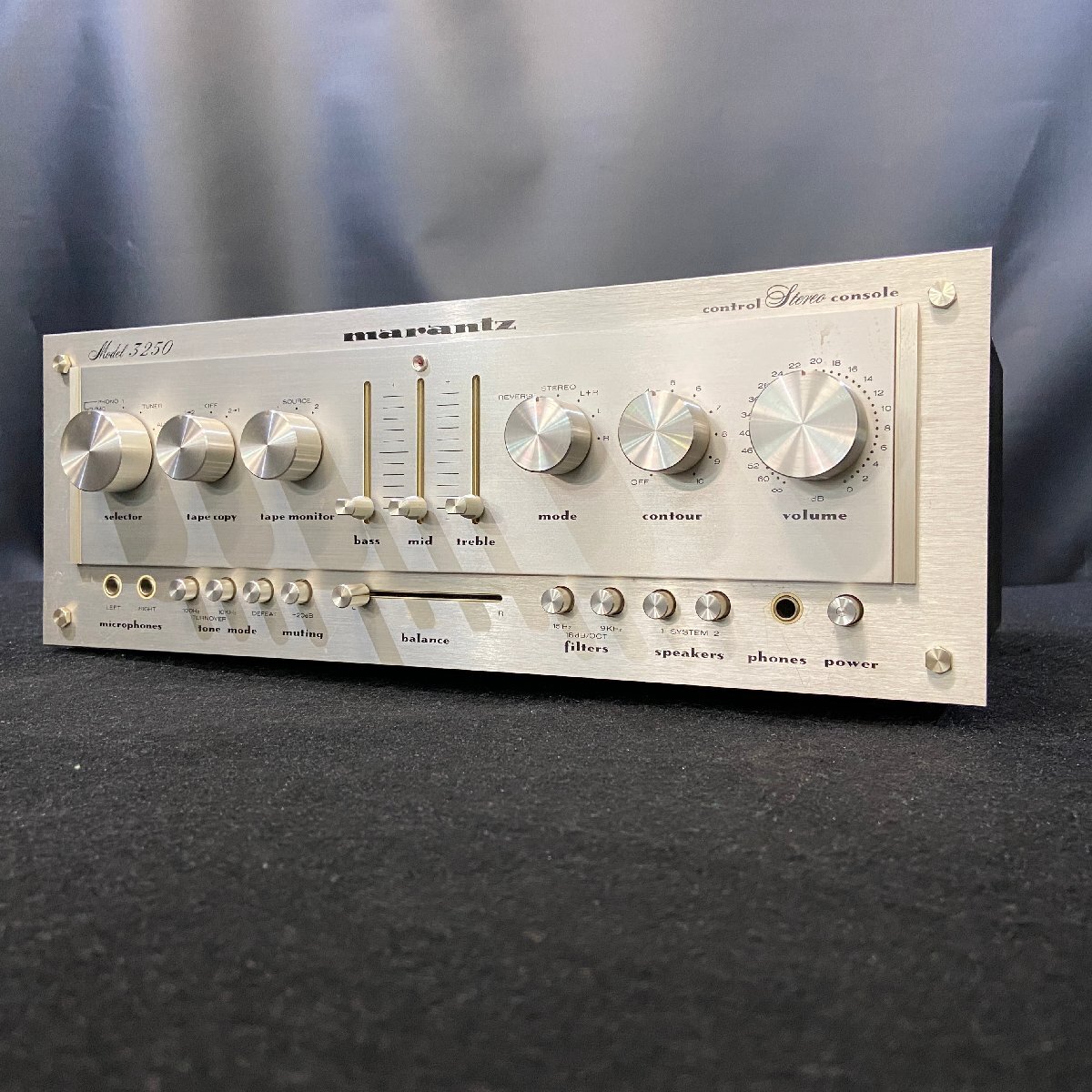 【 C 】6254 marantz Model3250 プリアンプ マランツ 199795_画像1