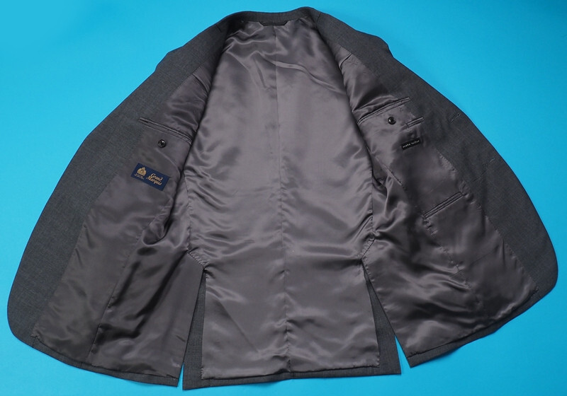新品サンプル azabu tailor 麻布テーラー 春秋冬『GRAND MARQUIS 日本製生地』ウール100% 無地 スーツ 46A(A5)灰 0313-140_画像3