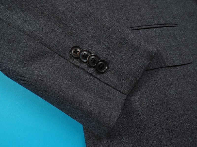 新品サンプル azabu tailor 麻布テーラー 春秋冬『GRAND MARQUIS 日本製生地』ウール100% 無地 スーツ 46A(A5)灰 0313-140_画像6