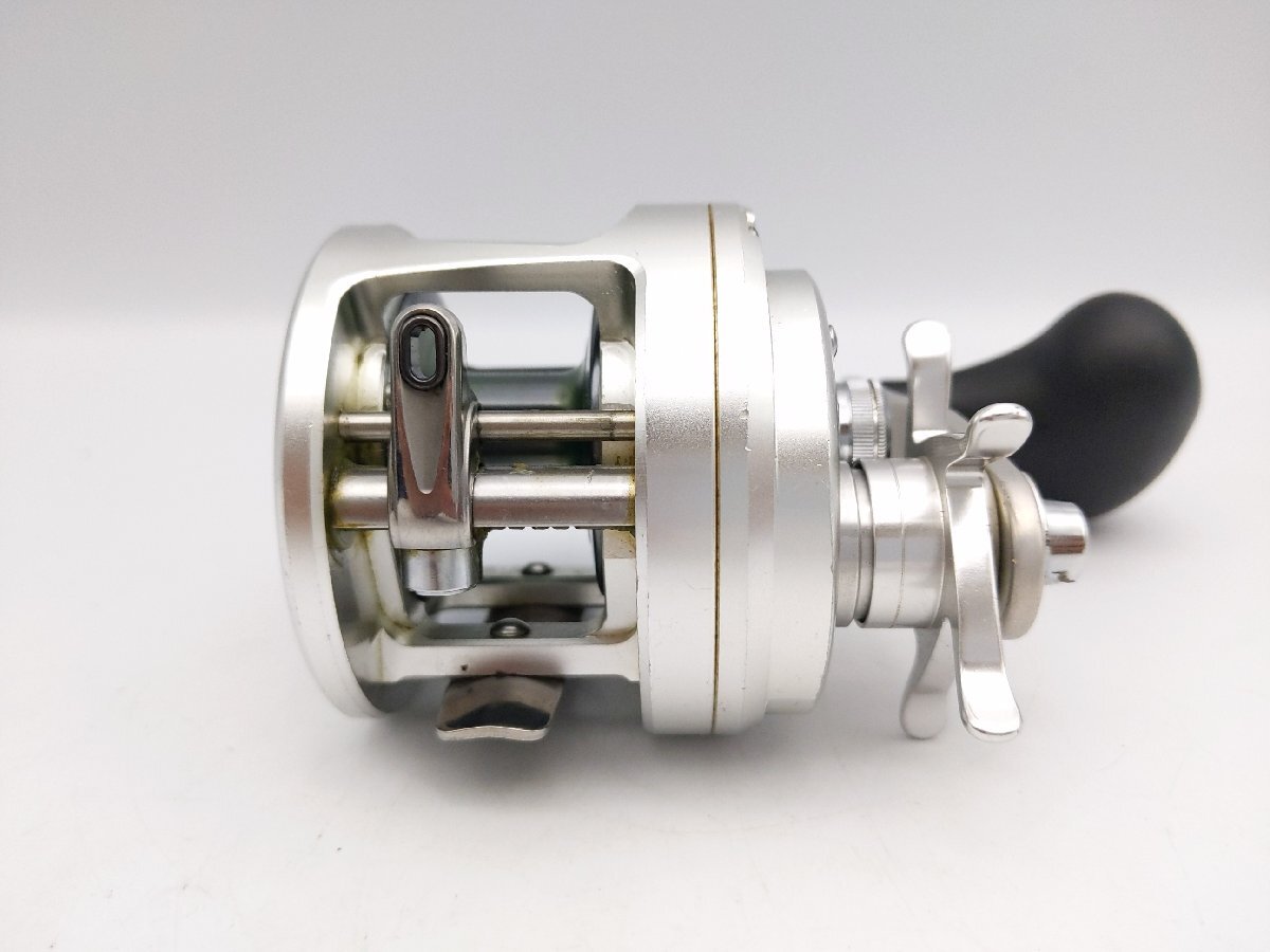 (管29833)シマノ 13 オシアカルカッタ 301HG 左ハンドル ジギング ベイトリール_画像5