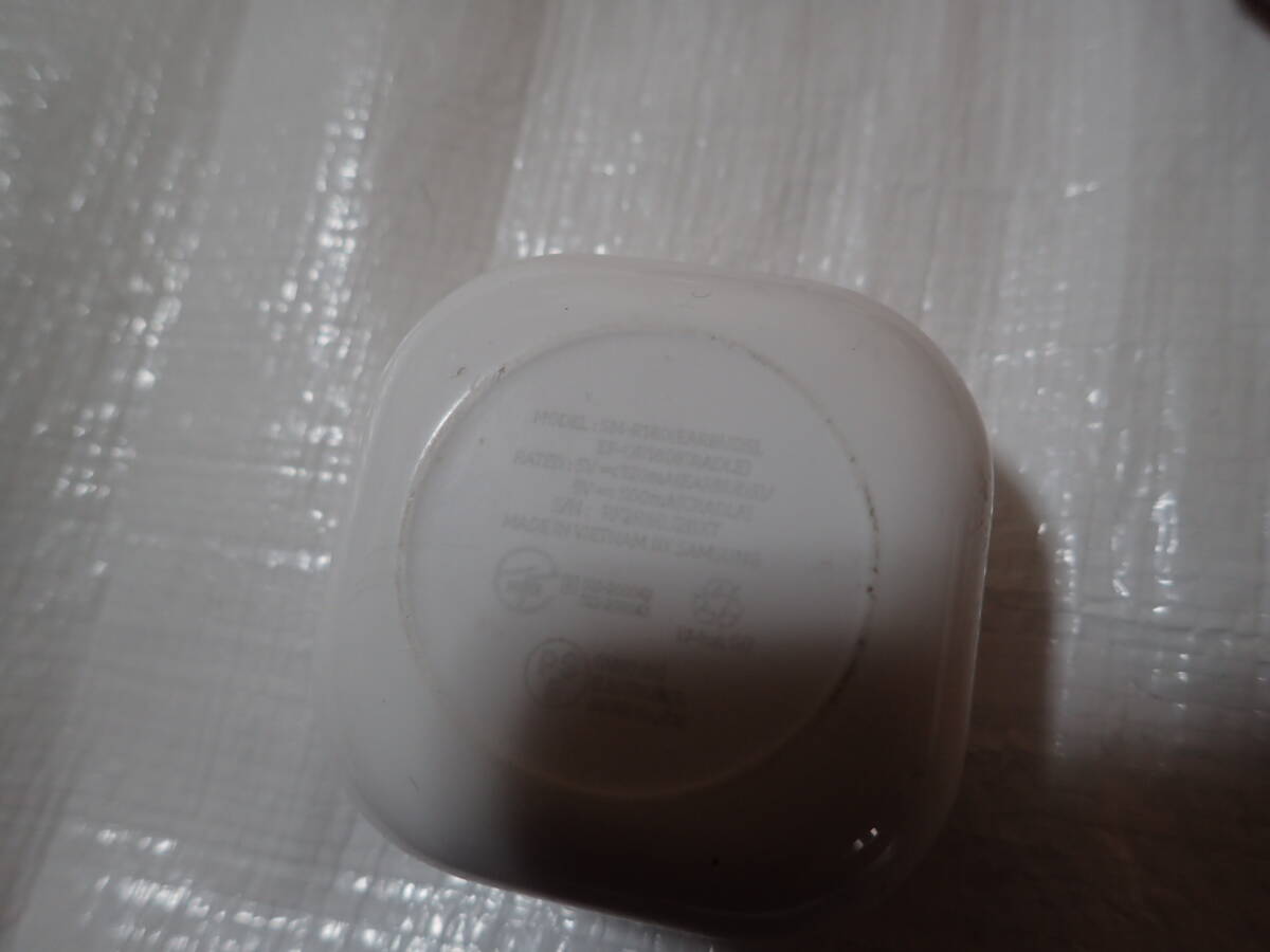 [Galaxy Buds Live]6 шт. комплект SAMSUNG SM-R180 Sony зарядка кейс только беспроводной слуховай аппарат кейс электризация только . проверка Junk 