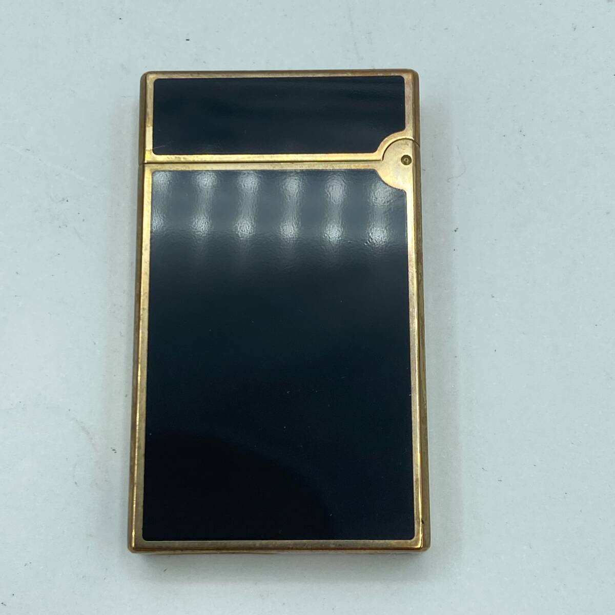 『AP7』Du Pont　デュポン　都彭　ライター　スクエアー　スリム型　ローラ式　黒ｘ金カラー　火花無し　箱付き　ヴィンテージ品　現状品_画像3