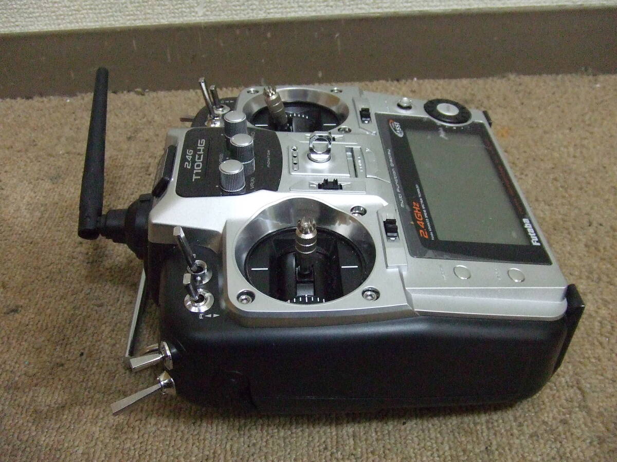 R684 フタバ T10CHG 2.4GHz プロポ 送信機 RC ラジコン FUTABA 中古 未確認 現状 ジャンク_画像6