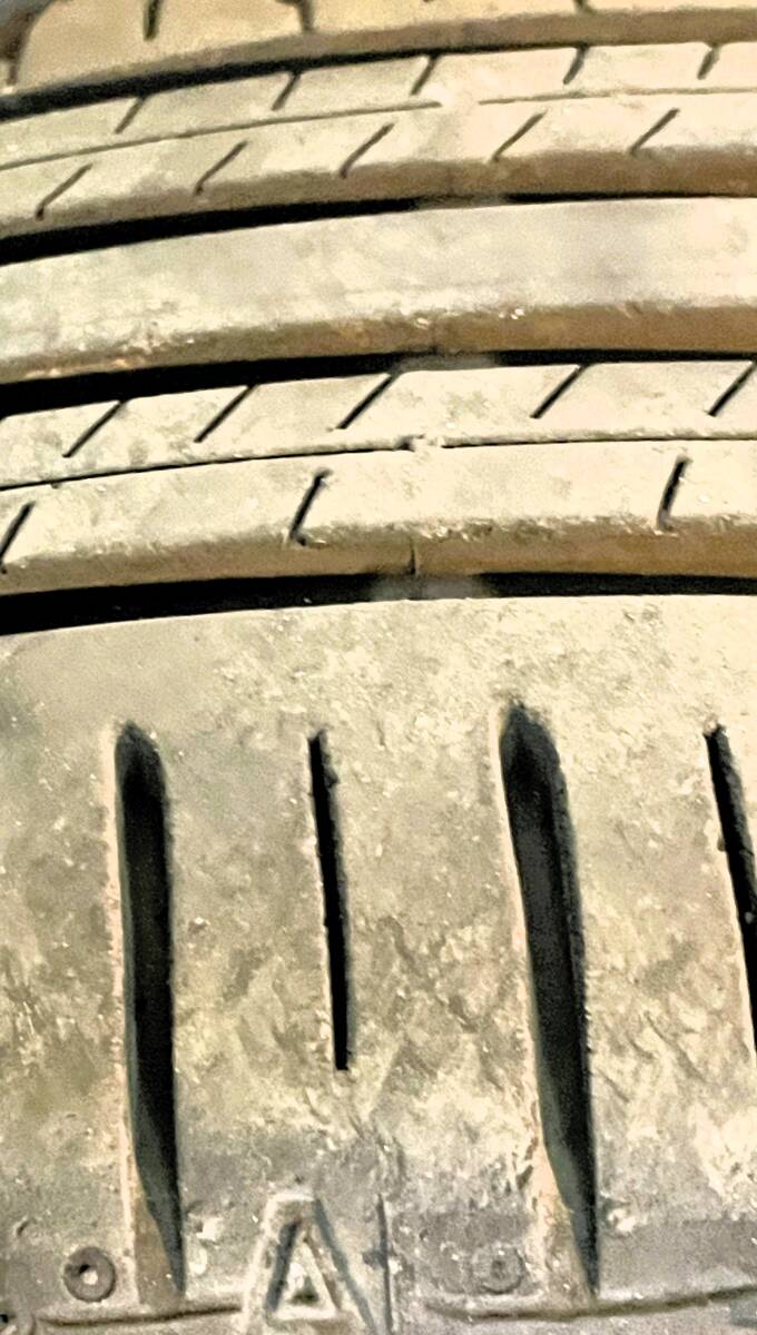 【中古タイヤ付き純正アルミホイル】現行ヤリスクロス用　18インチ7Ｊ　5穴　1本のみ★木ネジ刺さってます　8000km走行　ジャンク扱い_画像4