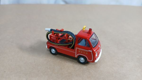 ジャンク　サンバー ポンプ消防車　1/64　　梱包サイズ60_画像1