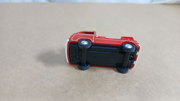 ジャンク　サンバー ポンプ消防車　1/64　　梱包サイズ60_画像5