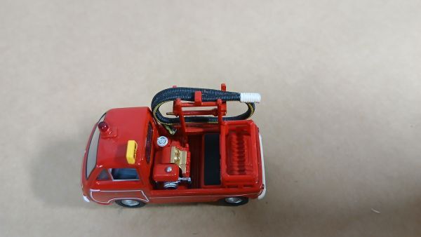 ジャンク　サンバー ポンプ消防車　1/64　　梱包サイズ60_画像6