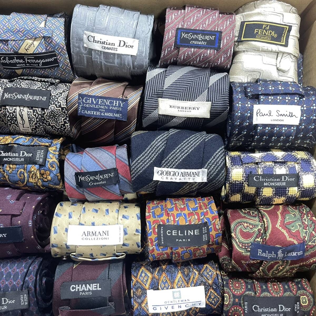 400本以上 25.00kg 新品同様など 大量 ネクタイ ブランド CHANEL BURBERRY FENDI VERSACE Ralph Laurenなど Lot Mixed まとめ セット J29_画像3