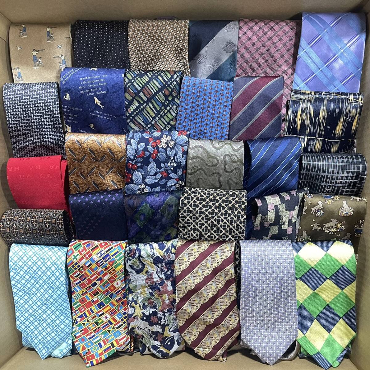 400本以上 25.00kg 新品同様など 大量 ネクタイ ブランド CHANEL BURBERRY FENDI VERSACE Ralph Laurenなど Lot Mixed まとめ セット J29_画像6