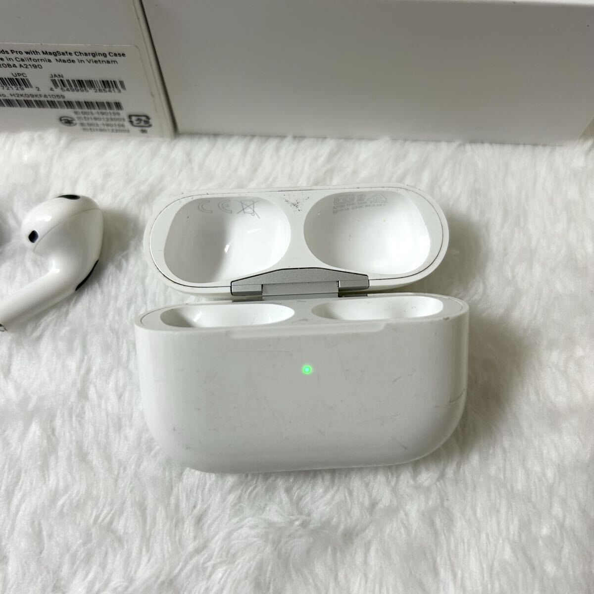 【訳あり】AirPods Pro 第一世代 エアポッズ プロ Apple A2084 Bluetooth ワイヤレス ジャンク_画像2