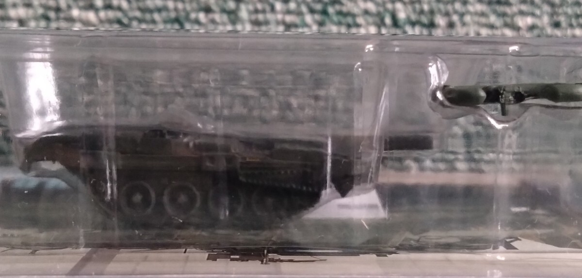 タカラ 海洋堂 1/144 WTM ワールドタンクミュージアム 第9弾 スウェーデン陸軍 Strv.103戦車B型 Sタンク (NATO迷彩)_画像6