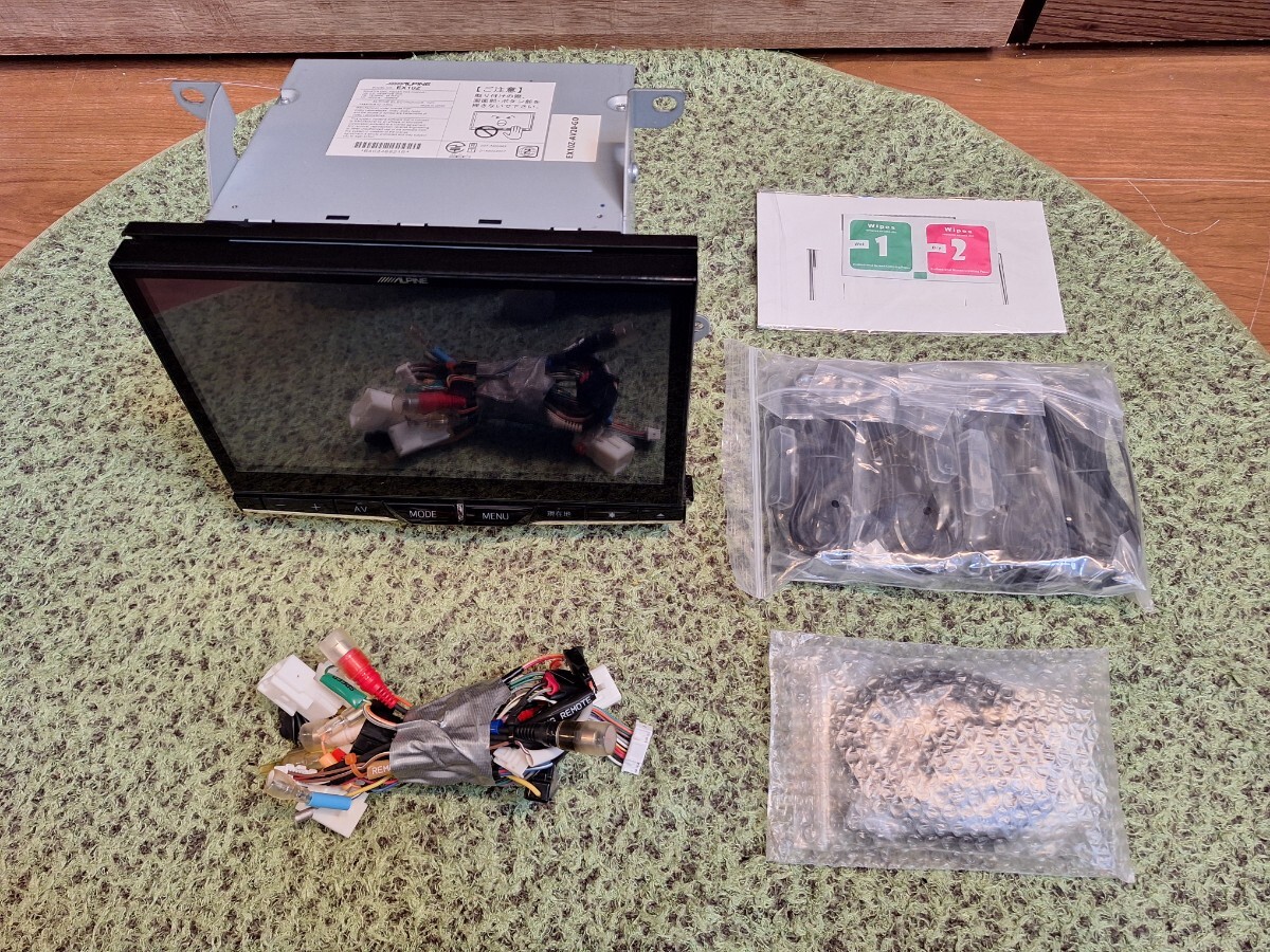 100円売切り　ALPINE　10インチSDナビ　EX10Z　専用パネル&新品フィルムアンテナ&GPSコード付き　2017年地図データ　ヴェルファイア取外し_画像3