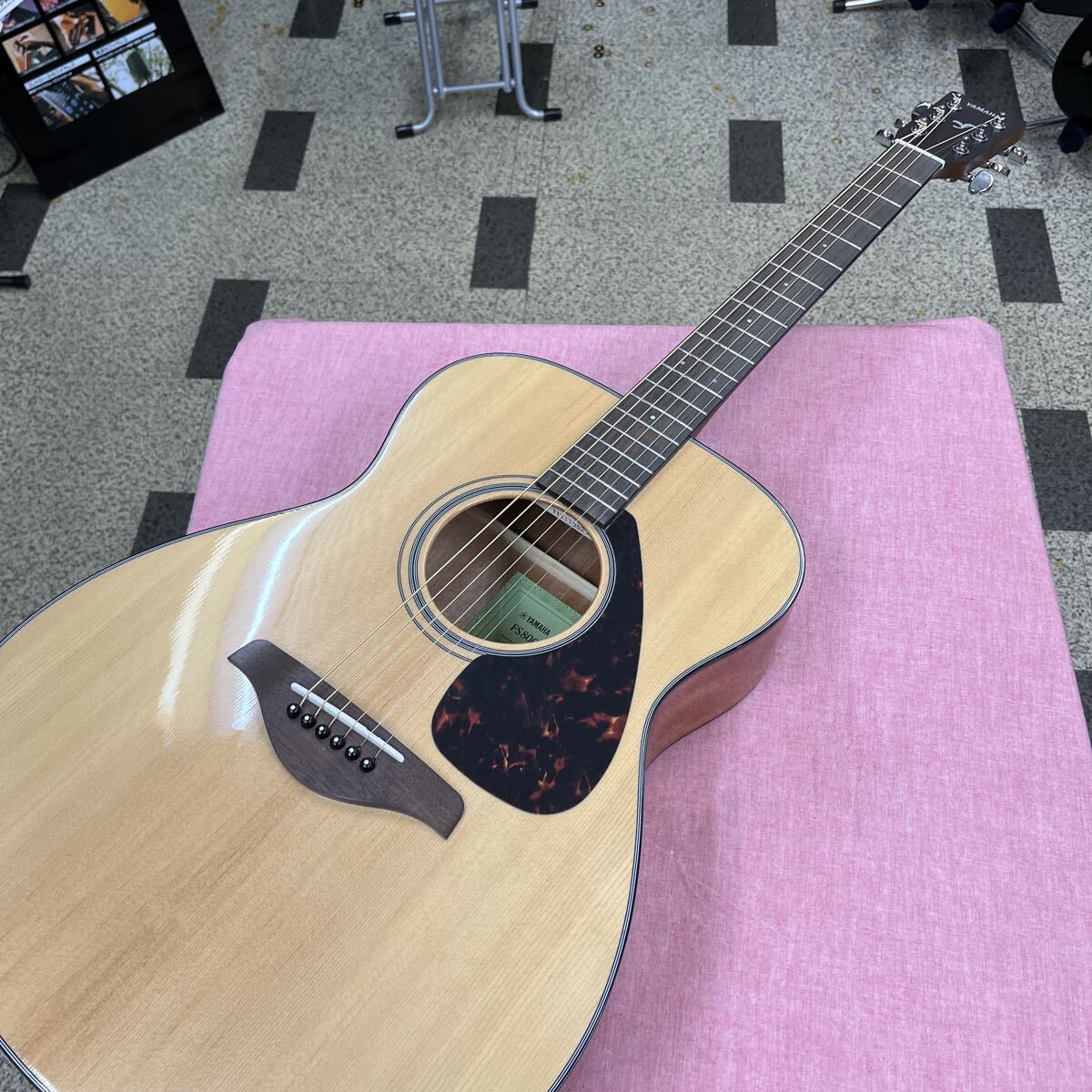 YAMAHA アコースティックギター　FS-800 中古　ケース付_画像1