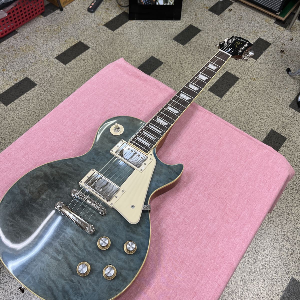 エピフォン レスポール スタンダード 60s Quilt 中古 ケース付_画像1