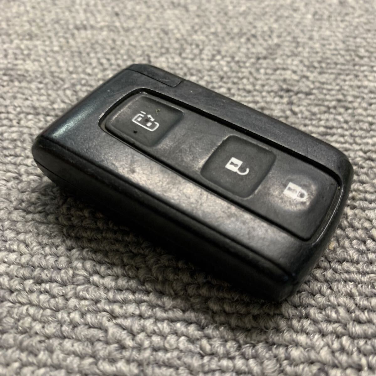 ムーヴ　タント　ミラ等　ダイハツ　純正　スマートキーレス　リモコン　鍵　3ボタン 007YUUL0429 刻印B 動作確認済　クリック感有　H604_画像2