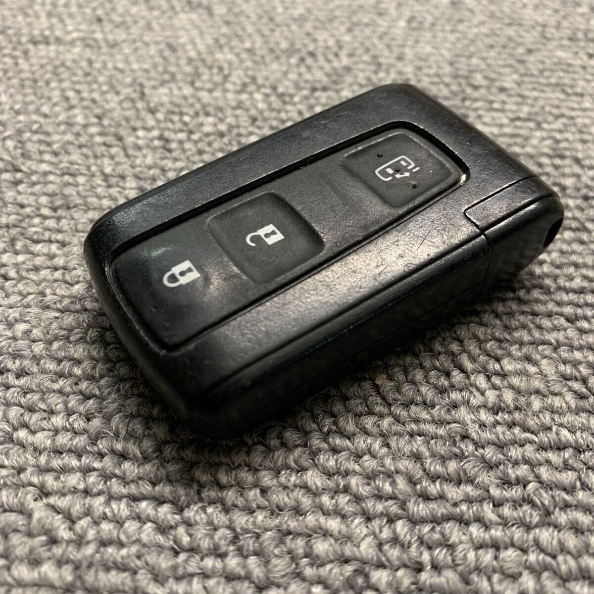 ムーヴ　タント　ミラ等　ダイハツ　純正　スマートキーレス　リモコン　鍵　3ボタン 007YUUL0429 刻印B 動作確認済　クリック感有　H604_画像3