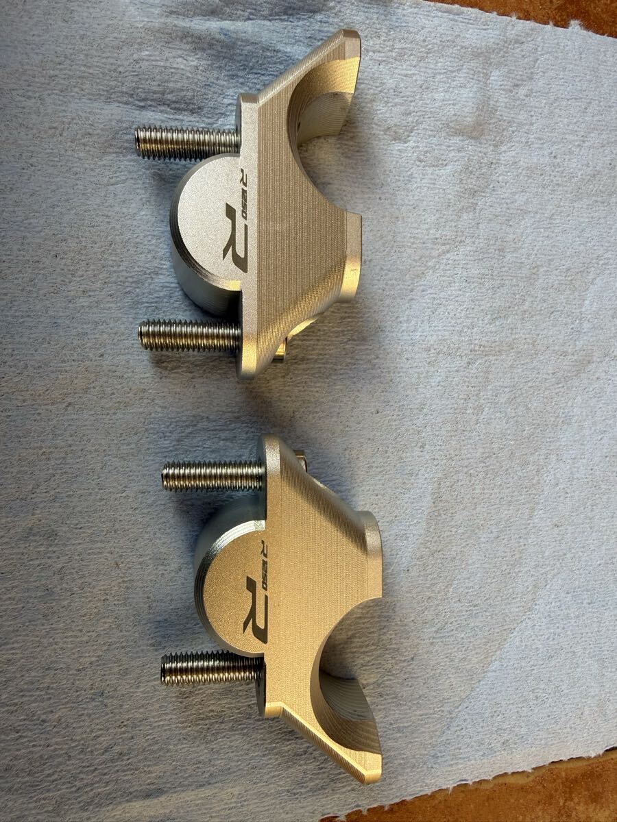 R1250R ハンドルバーライザー_画像1