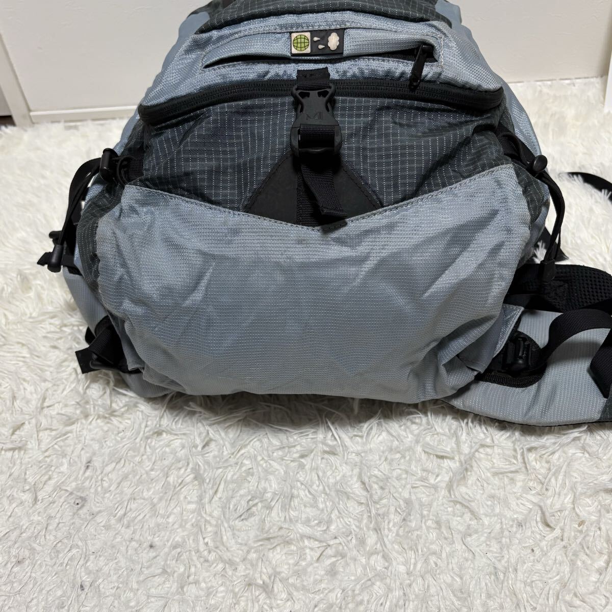ミレー クーラ40 リュック バックパック レインカバー付き グレー&ブラック. MILLET kula40 アウトドア リュックサック_画像6