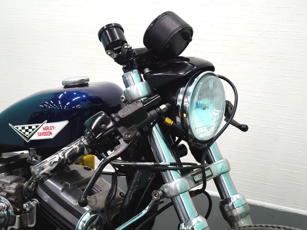 ☆RAGZからのお・ち・ら・せっ♪見てね☆ XL883R 高価パーツ多数使用 カフェレーサー FCR ブレンボ ナイトロン ハーレー XL スポーツスター_画像4